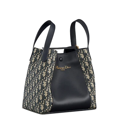 Medium Signature Bucket Bag