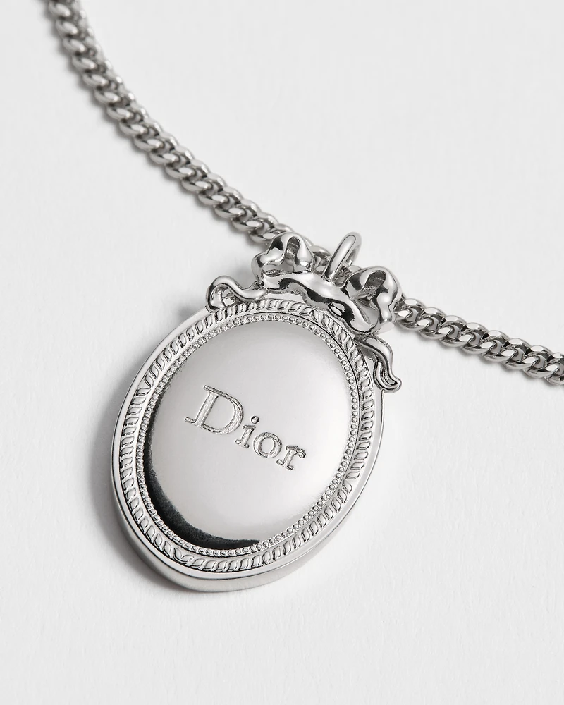 Dior Médaillon Pendant Necklace