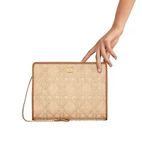 30 Montaigne Dea Pouch