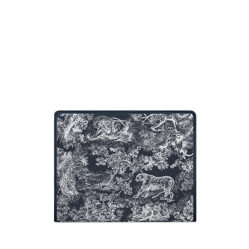 30 Montaigne Dea Pouch