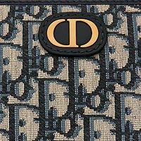 30 Montaigne Aphrodite Pouch