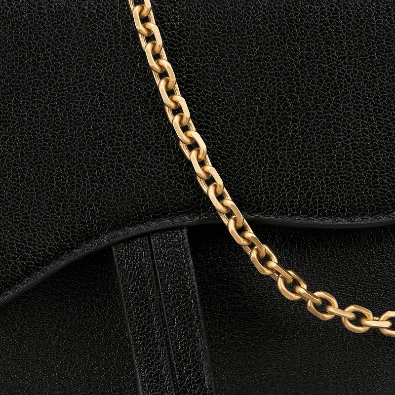 Medium Saddle Pouch with Chain