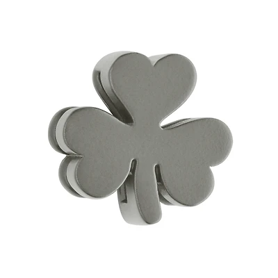 My ABCDior Clover Badge
