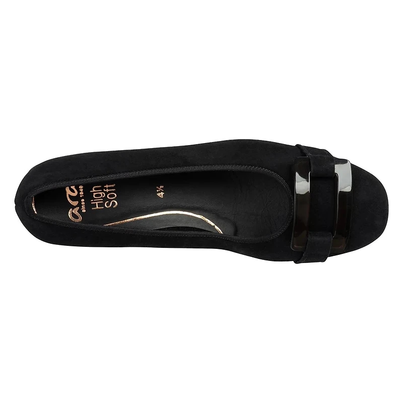 Women's Gentian Wide Width Pump