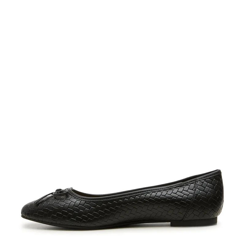 Women's Nakia Flat Leather Shoe