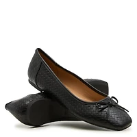Women's Nakia Flat Leather Shoe