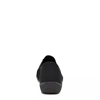 Women's Hands Free Slip-ins Relaxed Fit Breathe-Easy Roll-With-Me Sneaker