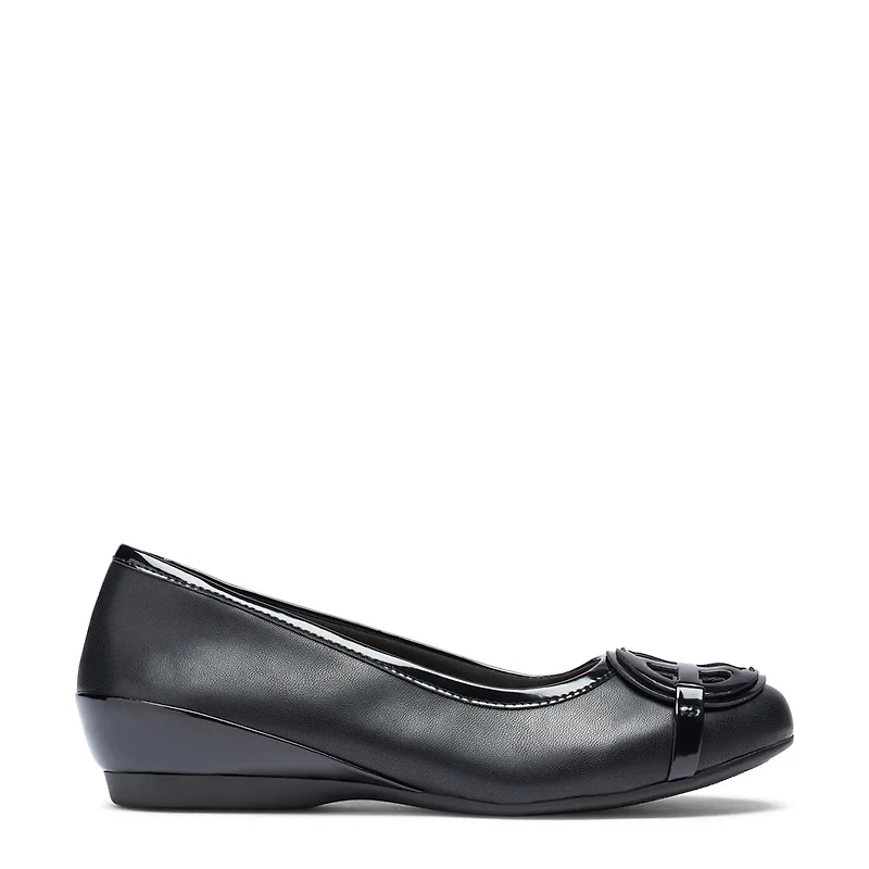 Cathrynn Luna Flat