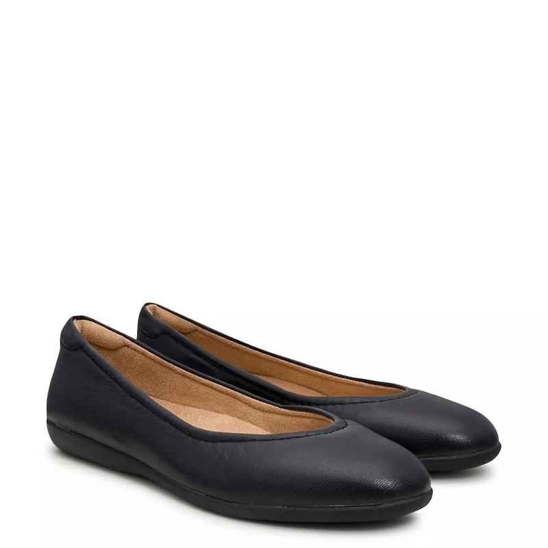 Women's Vivienne Leather Wide Width Ballet Flat