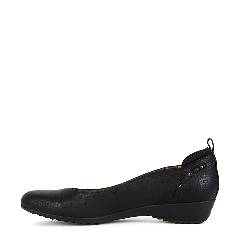 Women's Vivian Wide Width Pump