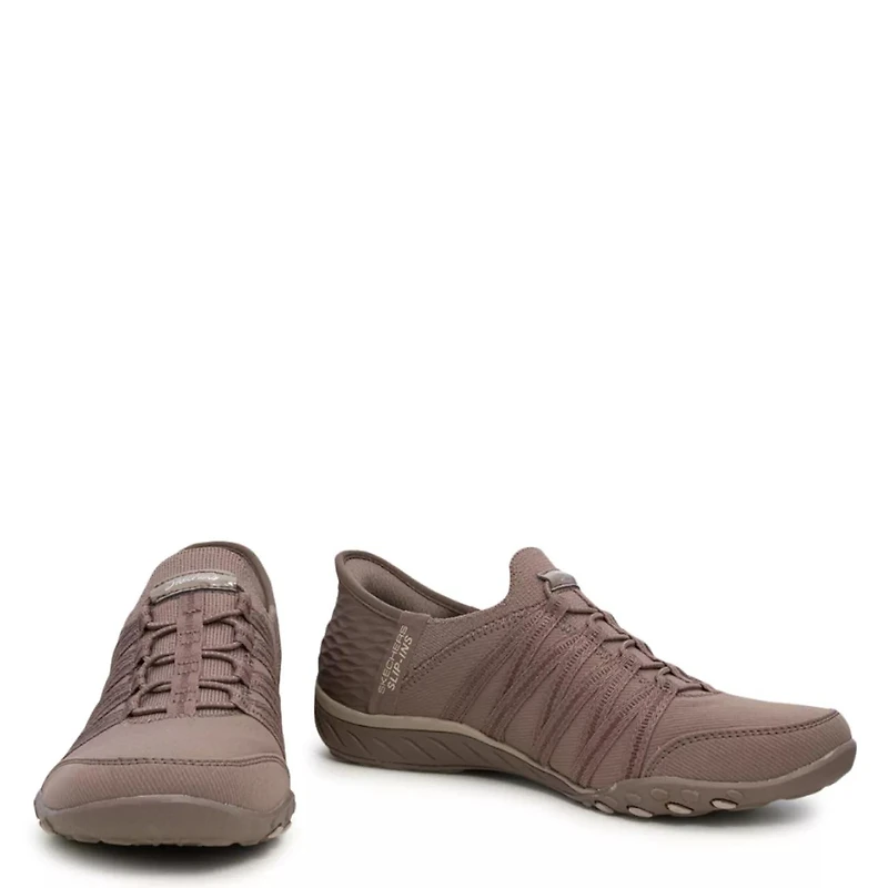 Women's Hands Free Slip-ins Relaxed Fit Breathe-Easy Roll-With-Me Sneaker