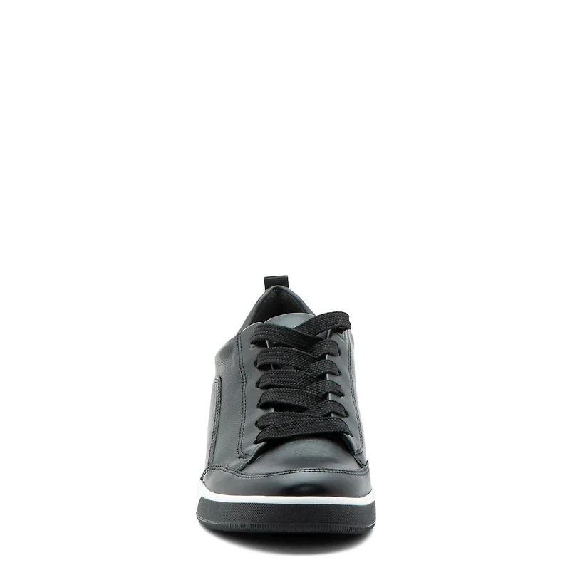 Women's Redmond Sneaker