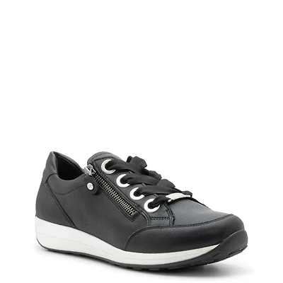 Women's Ollie Wide Width Sneaker
