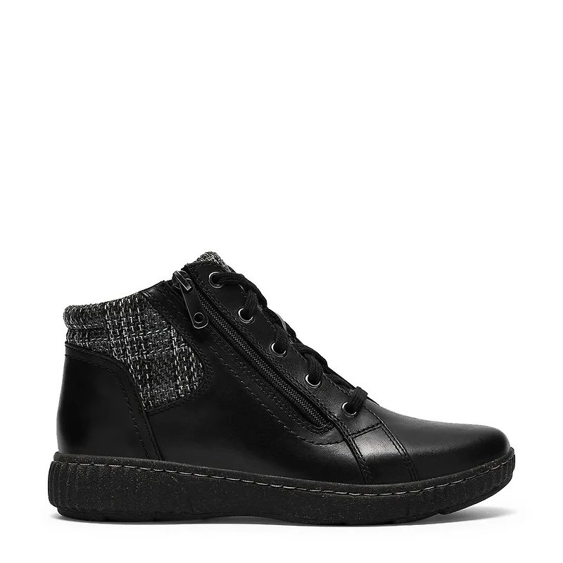 Womens' Caroline Fiana Bootie Wide Width