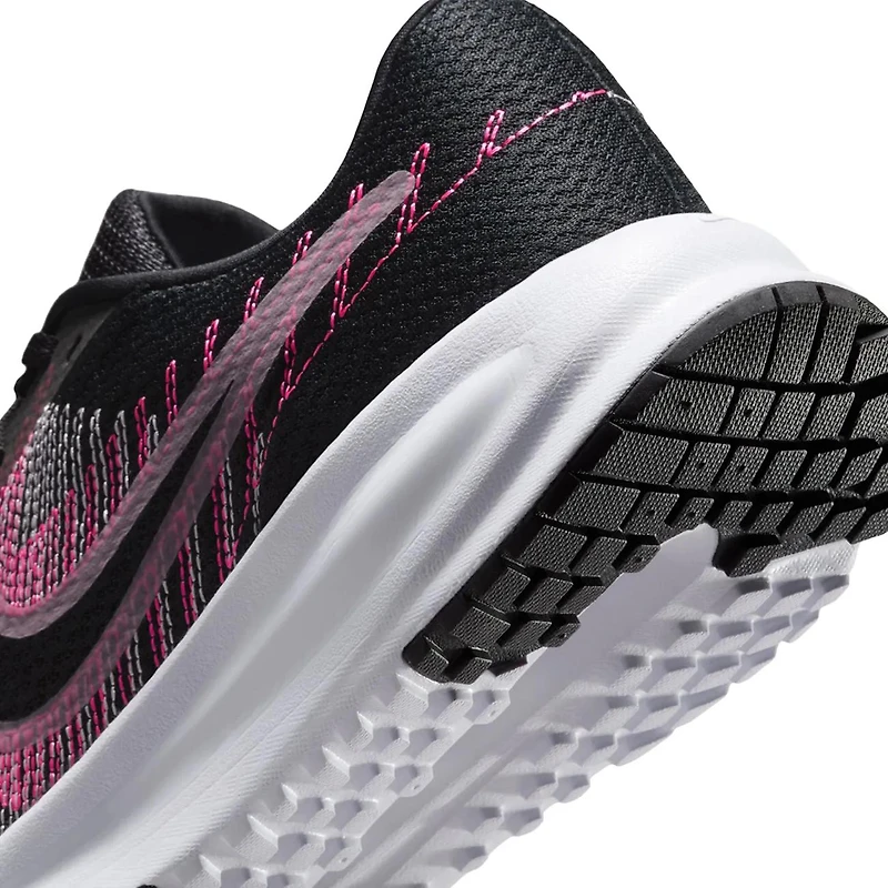 Women's Run Defy Sneaker