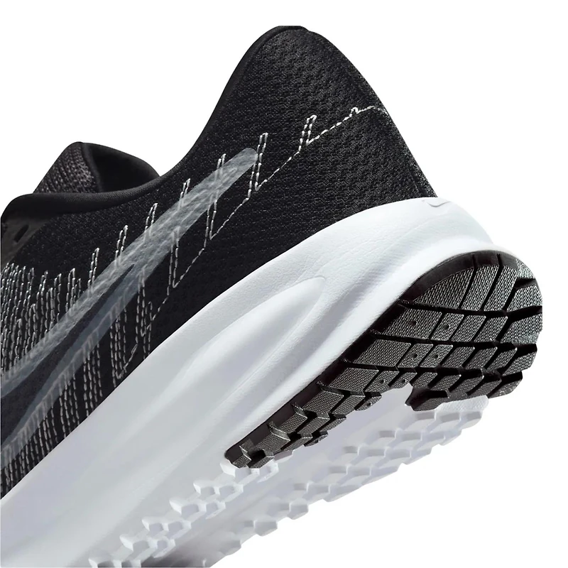 Women's Run Defy Running Shoe