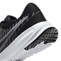 Women's Run Defy Running Shoe