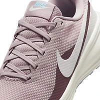 Women's Revolution 8 Running Shoe