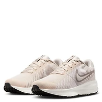 Women's Run Defy Running Shoe