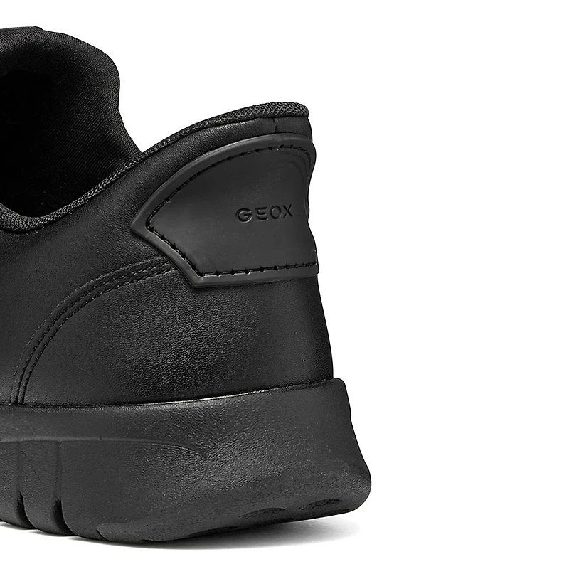 Men's U Flextride Plus Sneaker