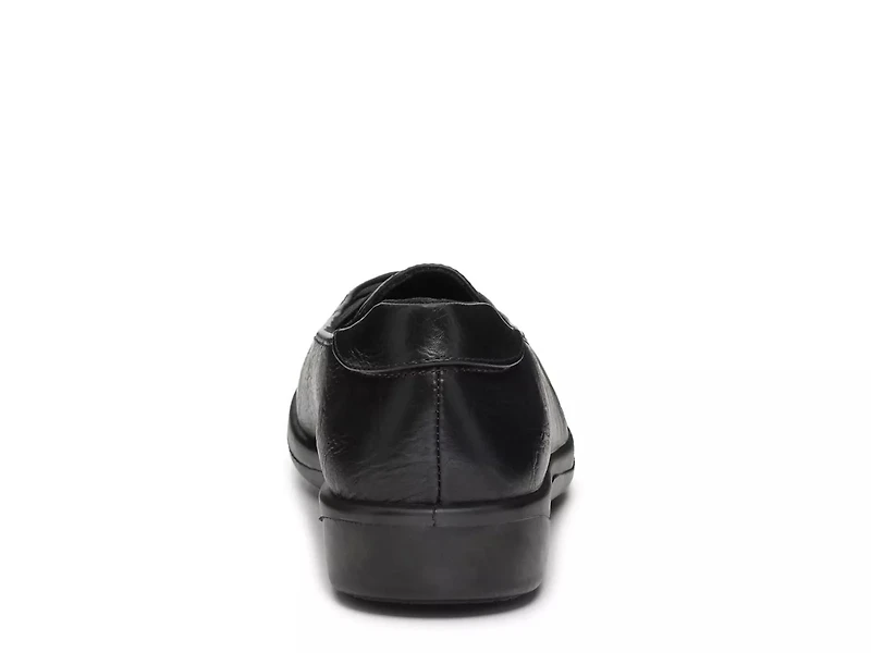 Genesis Loafer