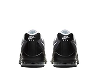 Air Max Invigor Sneaker