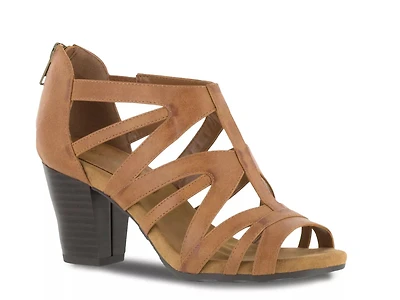 Amaze Sandal