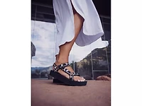 Midform Universal Platform Sandal