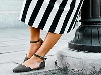 Lana Flat