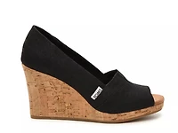 Classic Wedge Sandal
