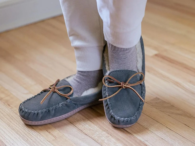 Sheepskin Hard Moccasin Slipper - Women's