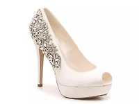 Indulgence Platform Pump