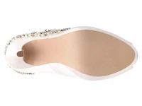 Indulgence Platform Pump