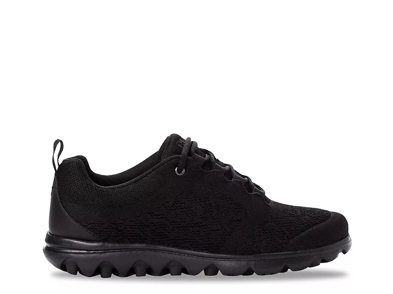 Travelactiv Sneaker - Women's