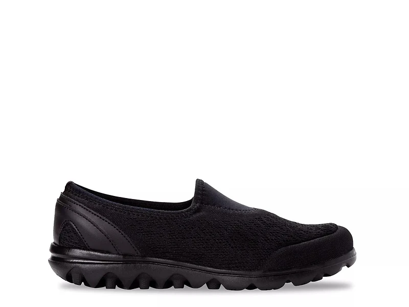 TravelActive Slip-On Walking Shoe