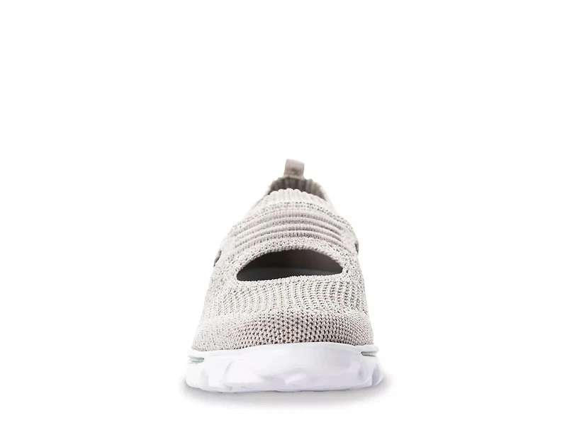 TravelActiv Avid Sneaker - Women's