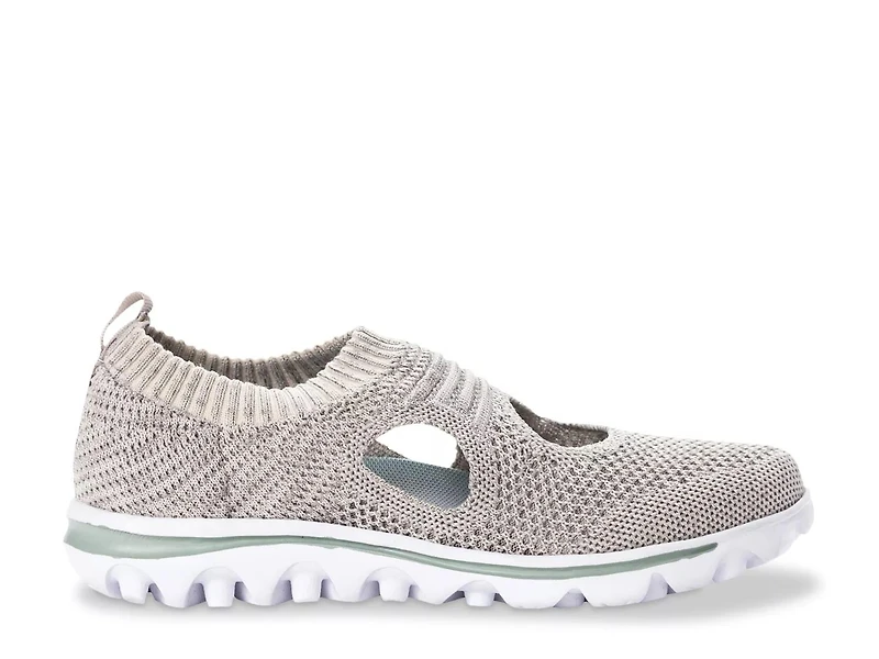 TravelActiv Avid Sneaker - Women's