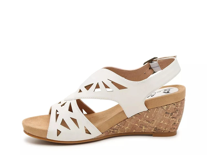 Beauty Wedge Sandal