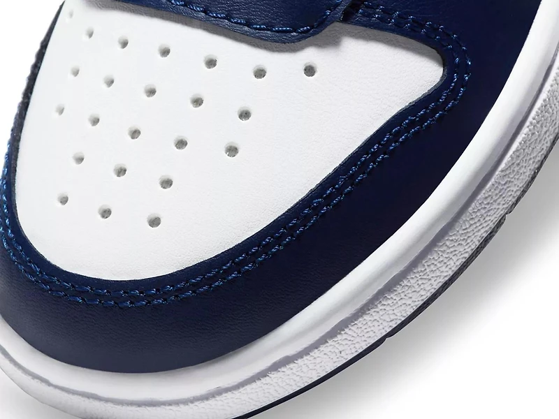 Court Borough Mid 2 Sneaker