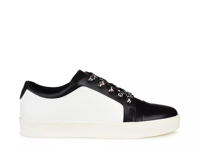 Taschi Sneaker