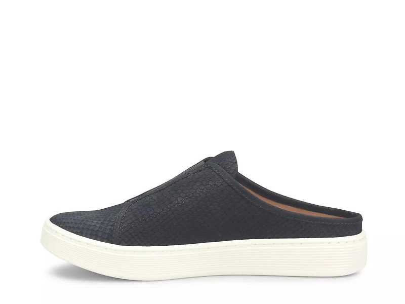 Beekon Slip-On Sneaker
