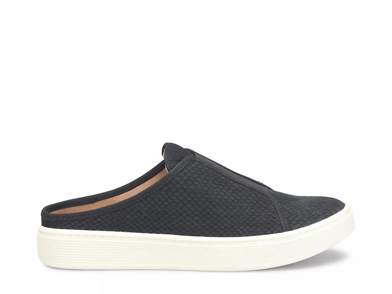 Beekon Slip-On Sneaker