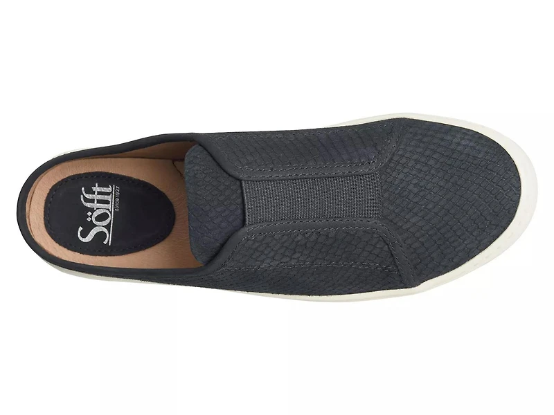 Beekon Slip-On Sneaker