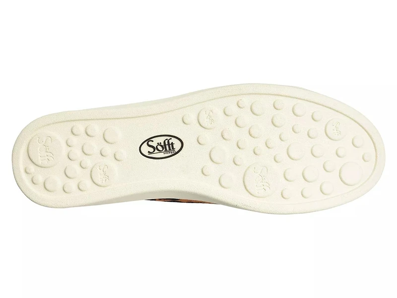 Beekon Slip-On Sneaker