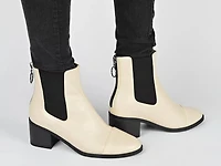Nigella Chelsea Boot