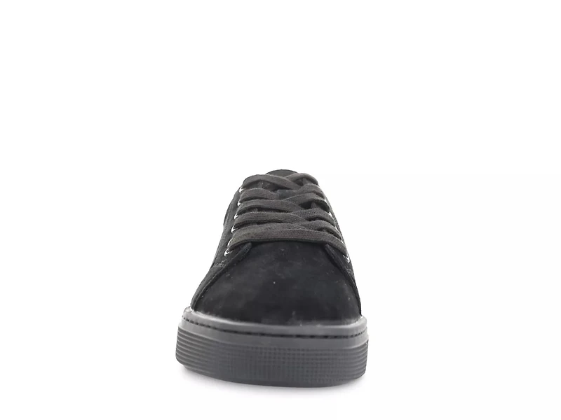 Kinzey Sneaker