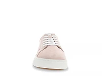 Kinzey Sneaker