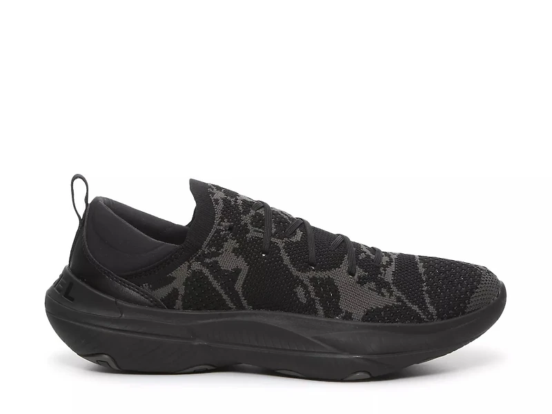 Explorere Blitz Stride Sneaker