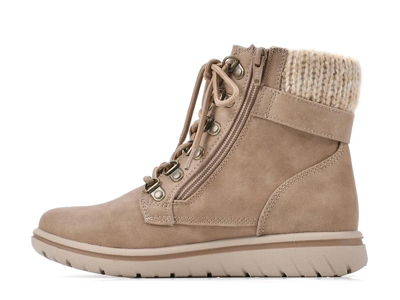 Hearty Hiking Boot - Women's