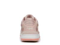 Devotion Plus 3 Walking Sneaker